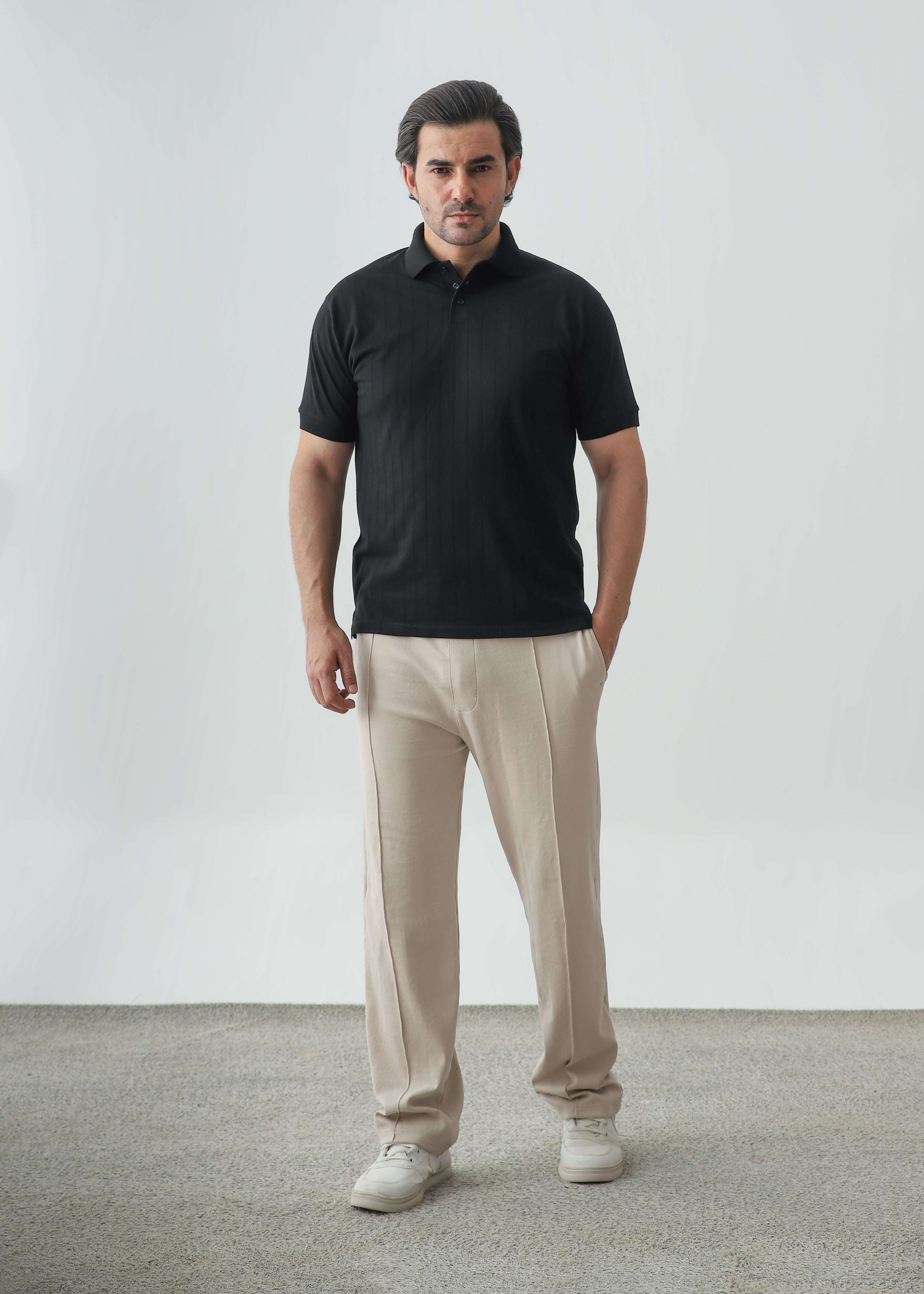 Pack of 3 – Maroon and Black Polos with Beige Pleated Trouser - Zenetti